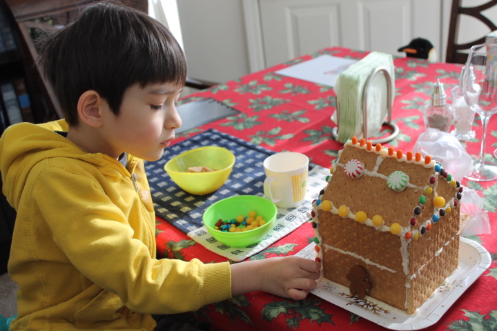みきぴき日記 Mikipikinikki お菓子の家 Graham Cracker Gingerbread House