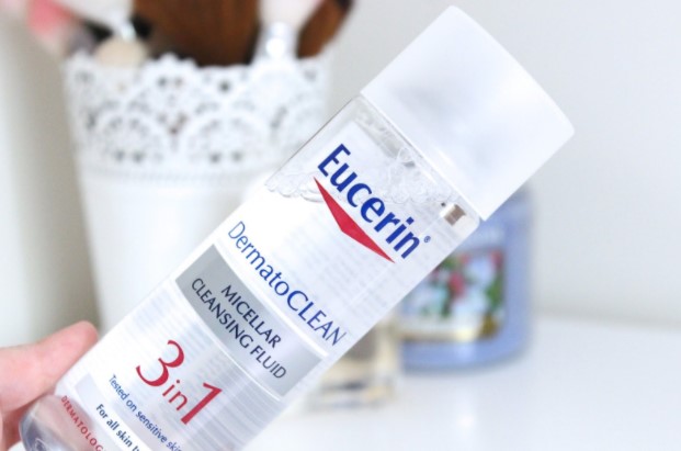 nuoc tay trang Eucerin