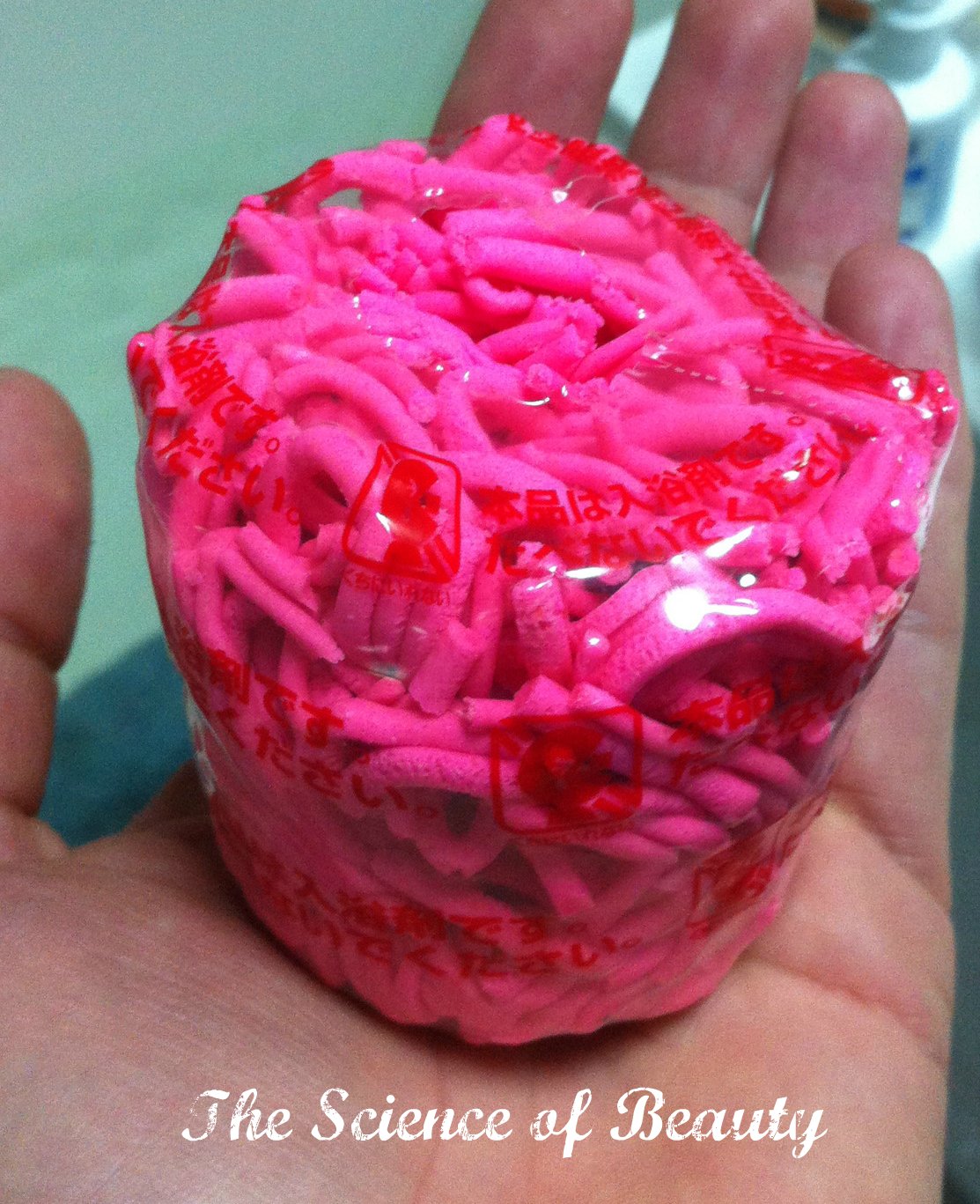 The Science of Beauty Japanese pink 2 minute bath noodles