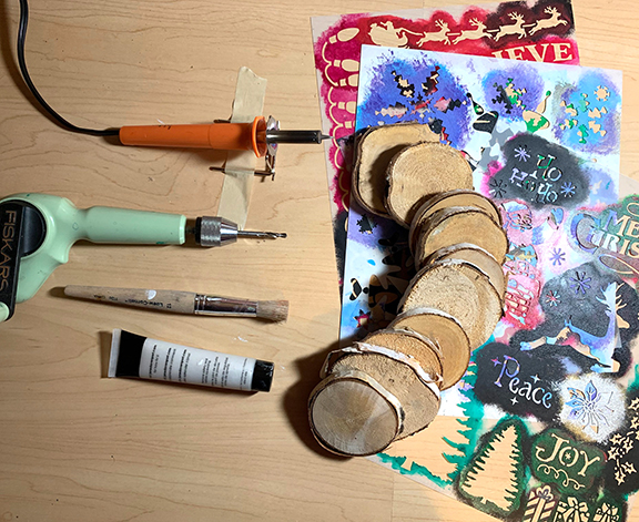 StencilGirl Talk: Wood burning Christmas with Stencils