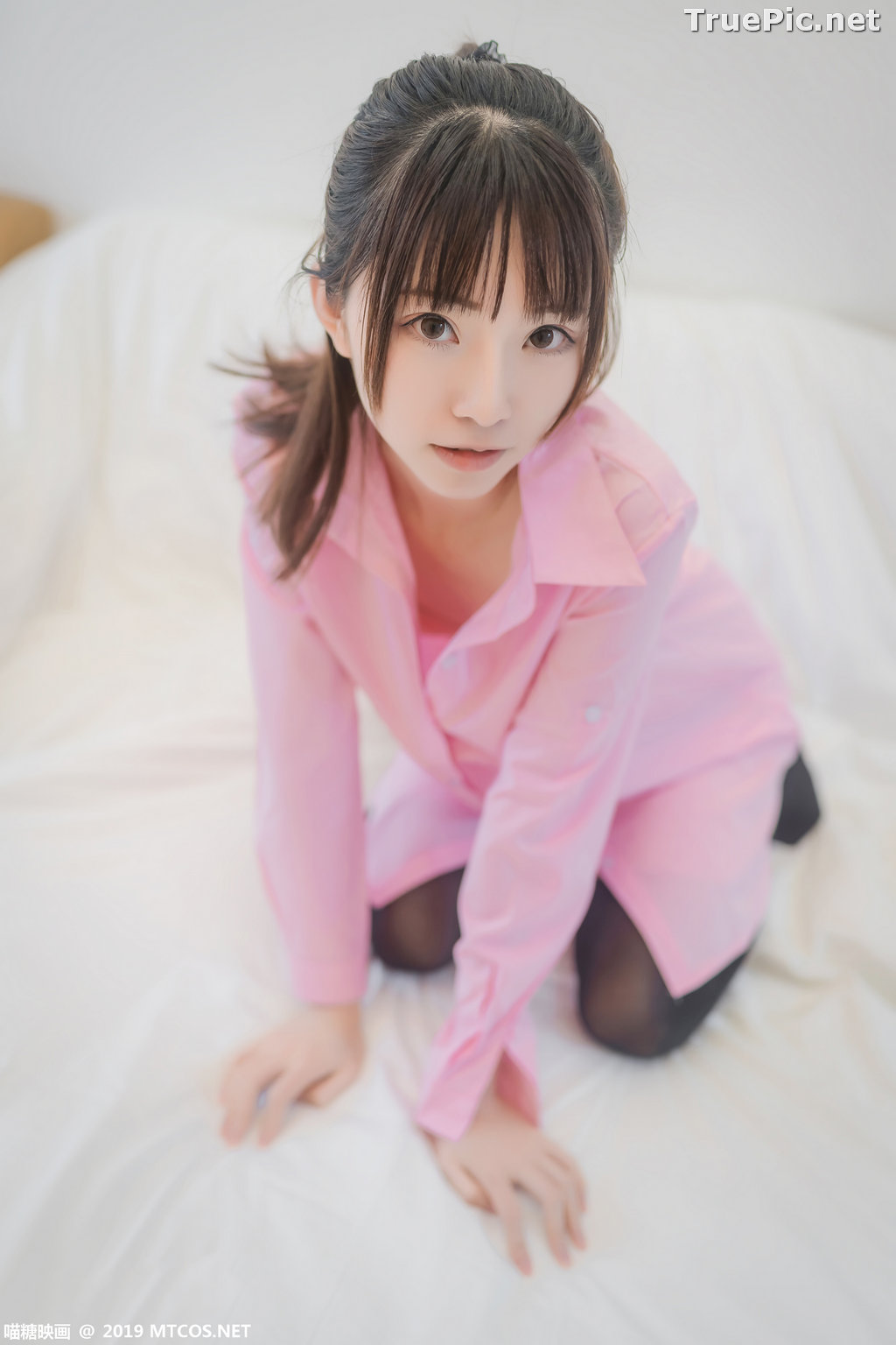 Image [MTCos] 喵糖映画 Vol.022 – Chinese Model – Pink Shirt and Black Stockings - TruePic.net - Picture-23