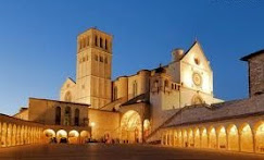 Assisi, Basiliche Aperte di Sera.