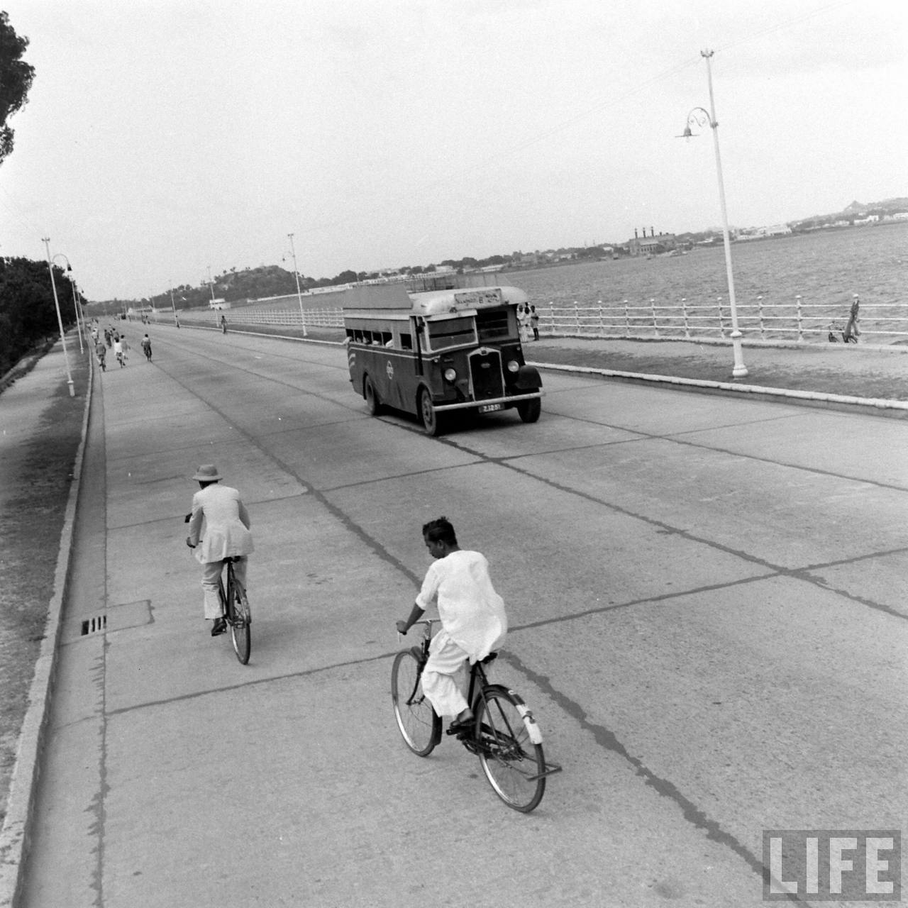 Hussain Sagar, Tank Bund Road | Operation Polo | Hyderabad Police Action | Annexation of Hyderabad, Hyderabad (Deccan), Telangana, India | Rare & Old Vintage Photos of Operation Polo, Hyderabad (Deccan), Telangana, India (1948)