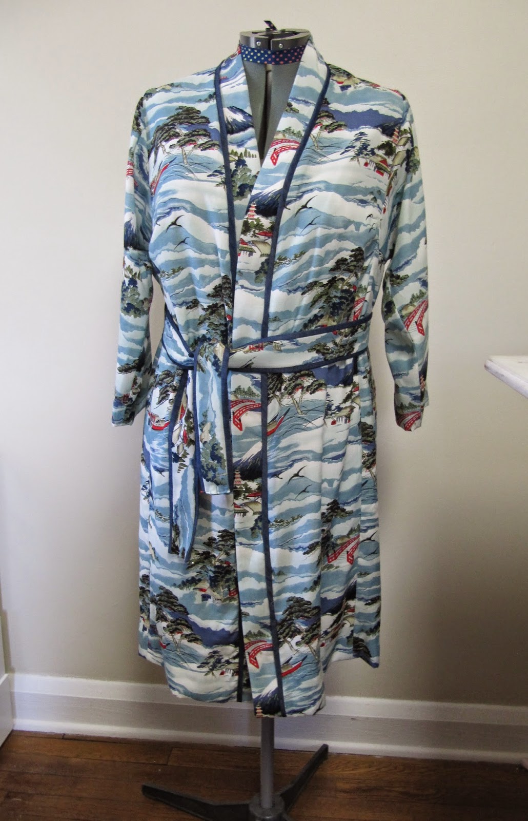 Lucky Sew and Sew Tabula Rasa Jacket into Bathrobe