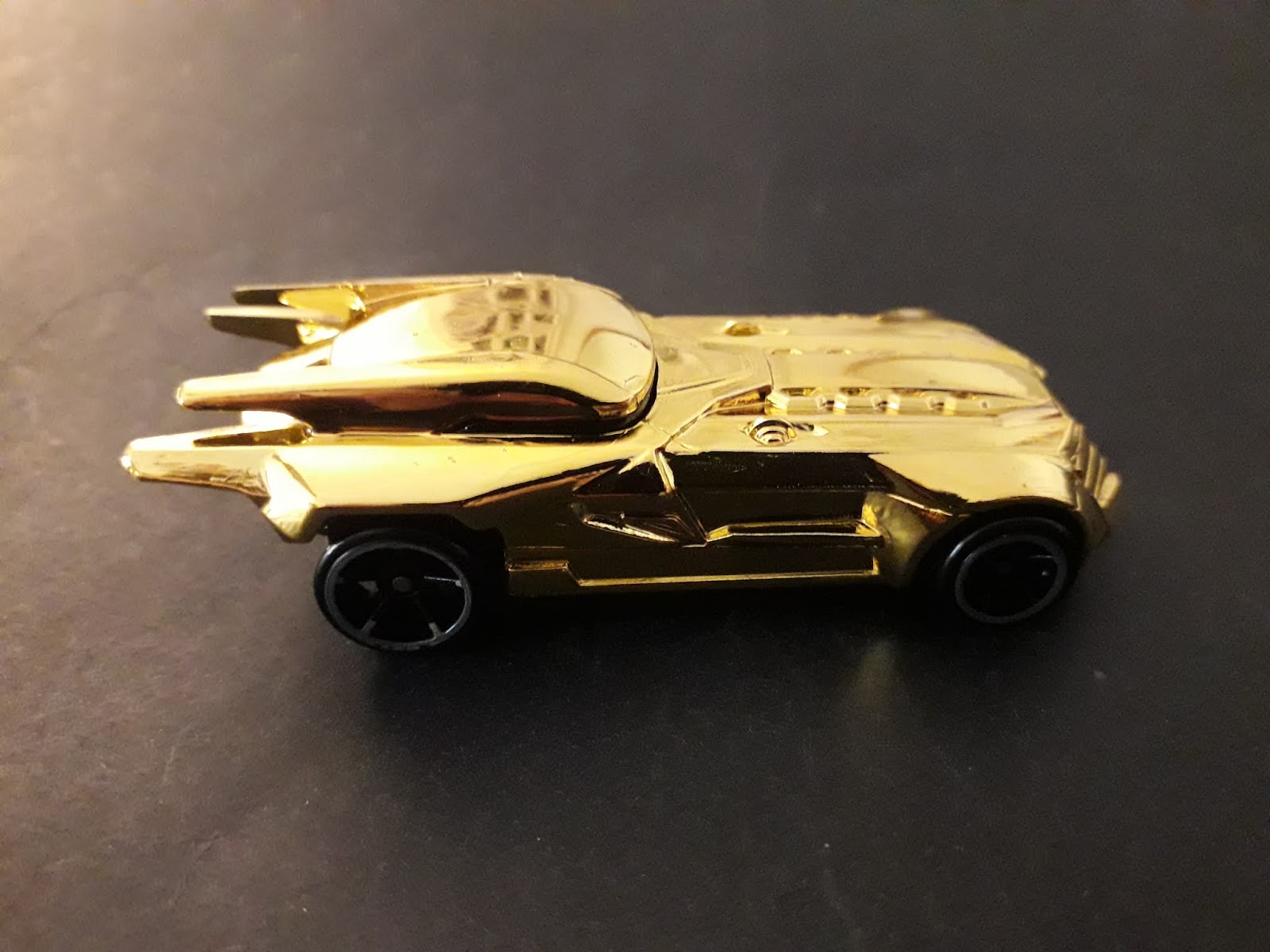 My Best Toys Hot Wheels Batmobile (Gold Version)...