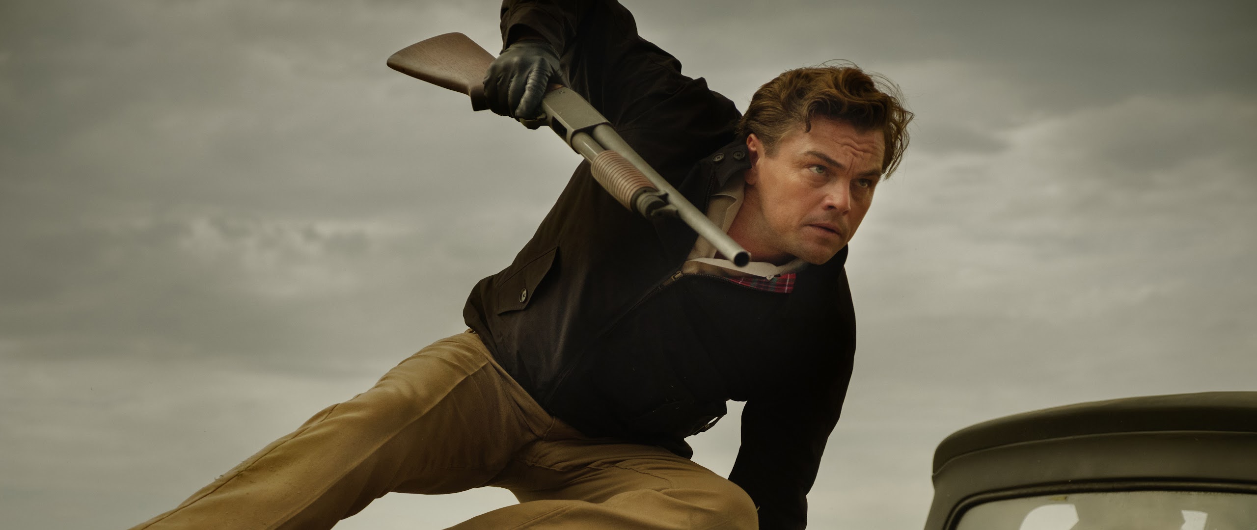 Арбалеты средневековья. Снайперский арбалет. Боевой арбалет спецназа. Всем выйти из кадра глава арбалет. Mickey madison once upon a time in hollywood.