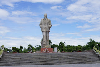 Tạp chí Tuyên giáo xoá bài viết về kế hoạch xây thêm 58 tượng đài Hồ Chí Minh: Nhà chức trách cuống với dư luận?