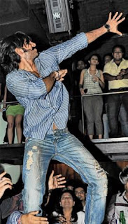 Ranveer Singh dance parties at The Park Hotel