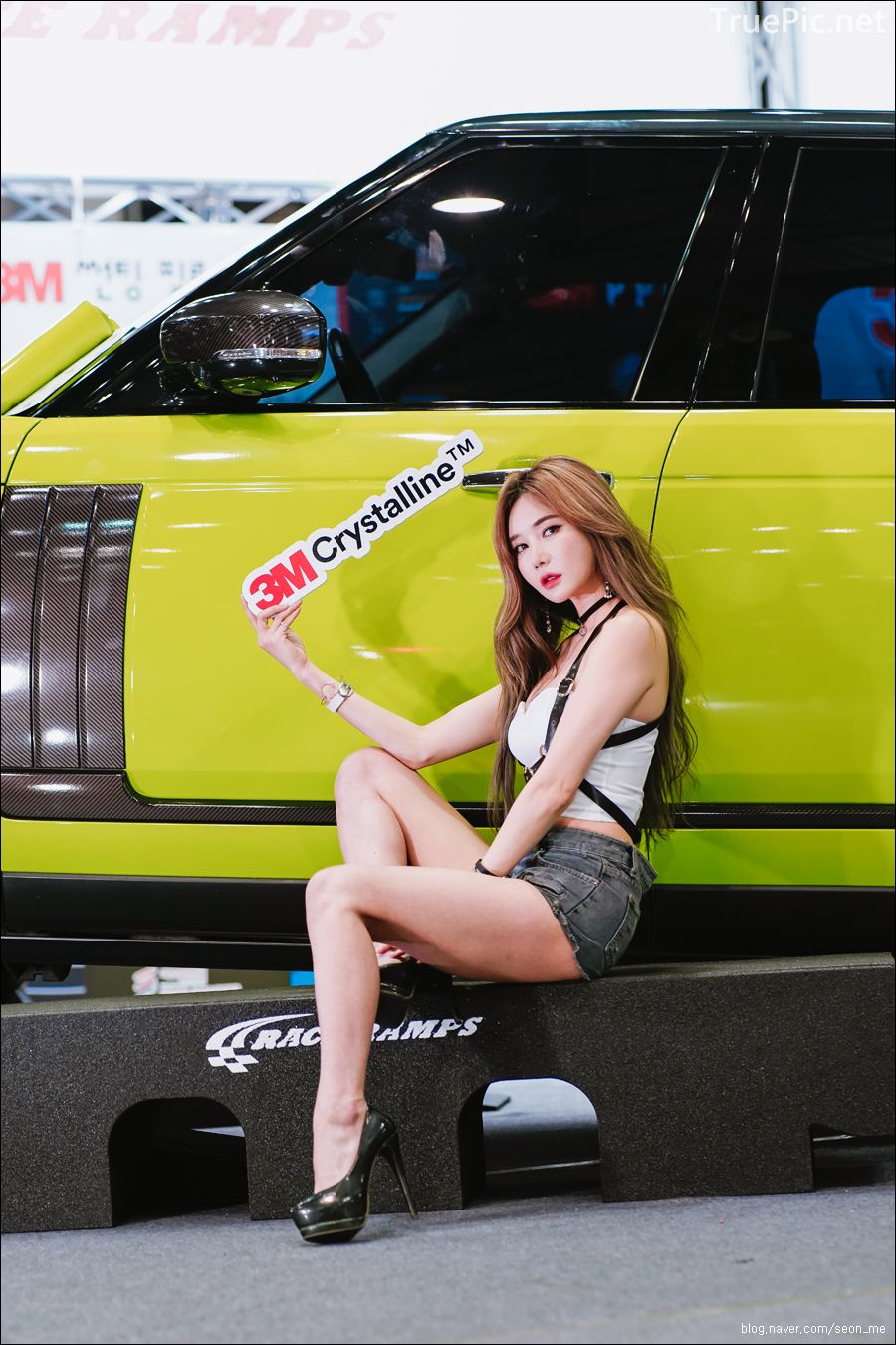 Korean Racing Model - Han Ga Eun - Seoul Auto Salon 2019 - Picture 42