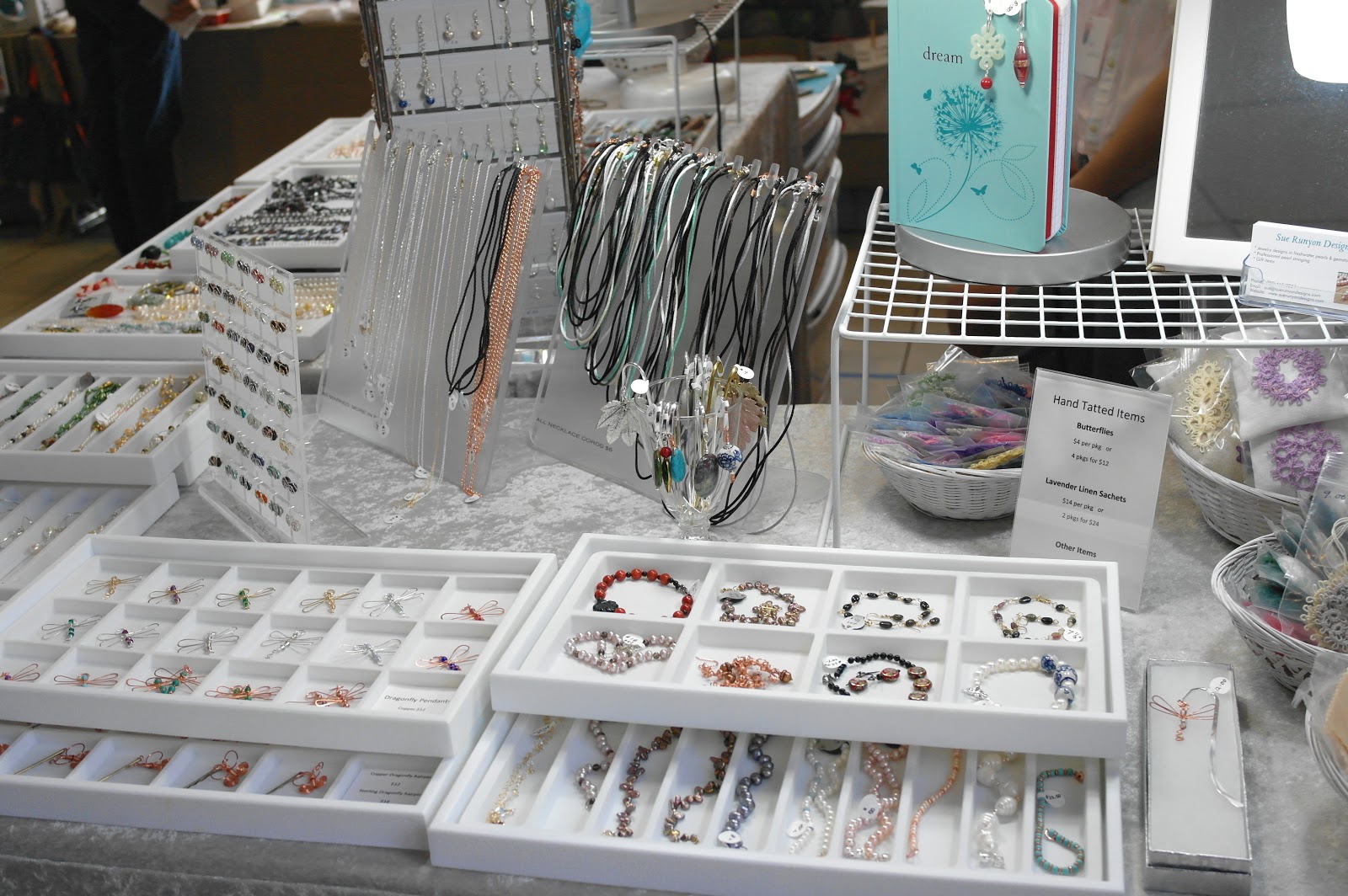 Sue Runyon Designs Craft Show Fitted Table Cover Tutorial