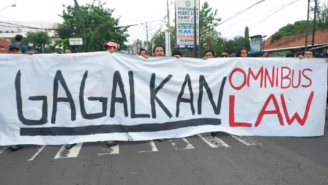 Selain RUU HIP, MUI Minta RUU Omnibus Law Tidak Boleh Lolos Jadi UU Selain RUU HIP, MUI Minta RUU Omnibus Law Tidak Boleh Lolos Jadi UU