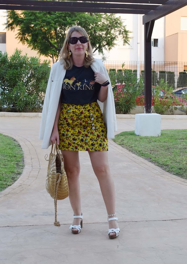 Mini_skirt_Tshirt_Lion_king