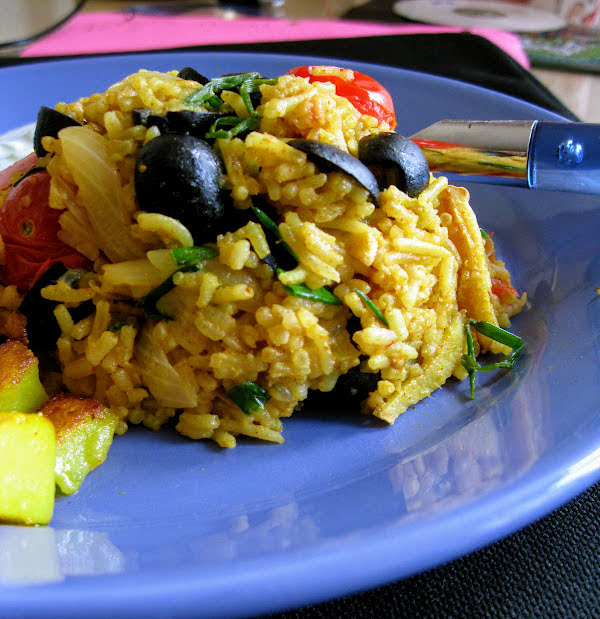Olive Rice With Cherry Tomatoes Few Minute Wonders