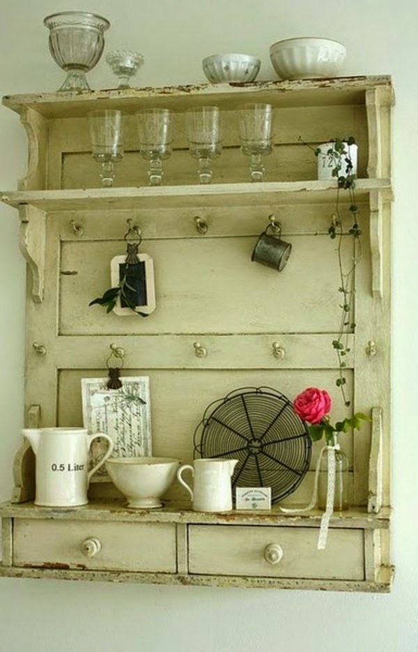Reuse your old doors – cool decorations and DIY furniture