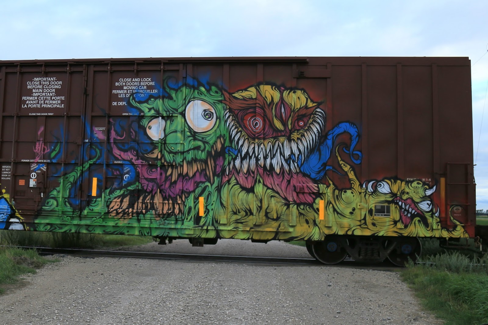 Winnipeg Model Railroad Club Felix Lesiuk's graffiti gallery of trains