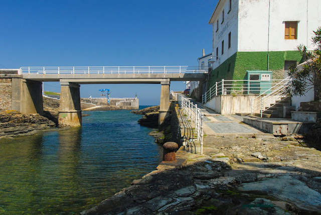 Puerto del pueblo marinero de Rinlo (Ribadeo-Lugo). Puero ballenero