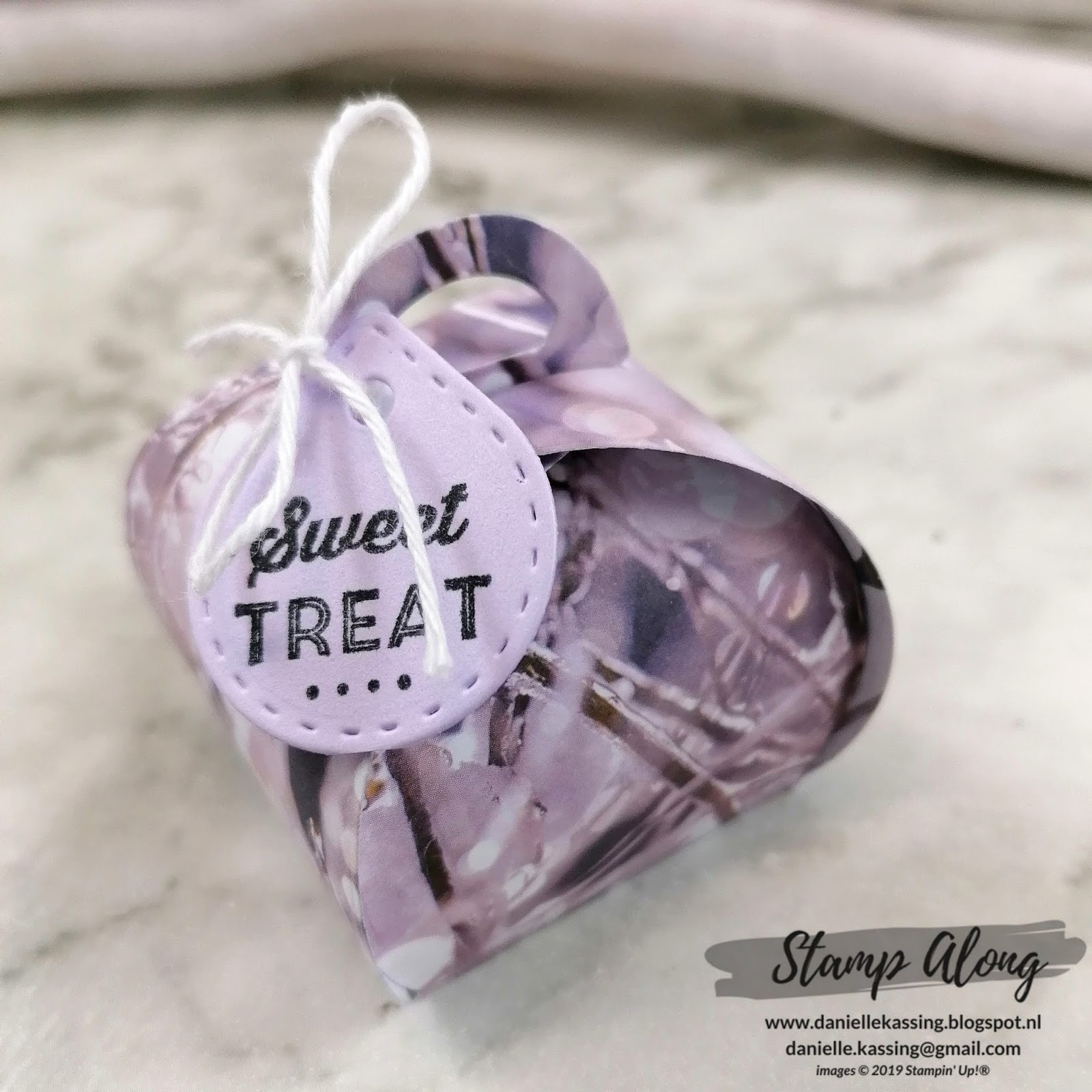 Danielle Kassing Stamp Along Stampin' Up! Mini Curvy Keepsakes box