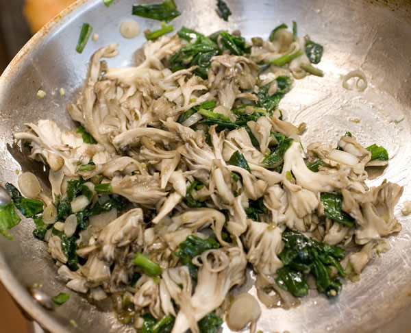 Cooked maitake