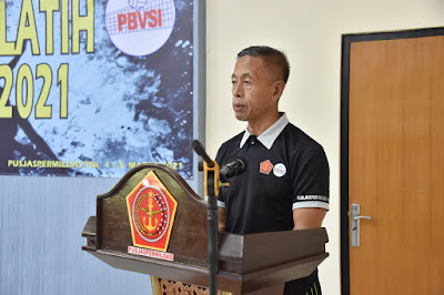 Kapusjaspermildas TNI Beri Pembekalan Pelatih Bola Voli