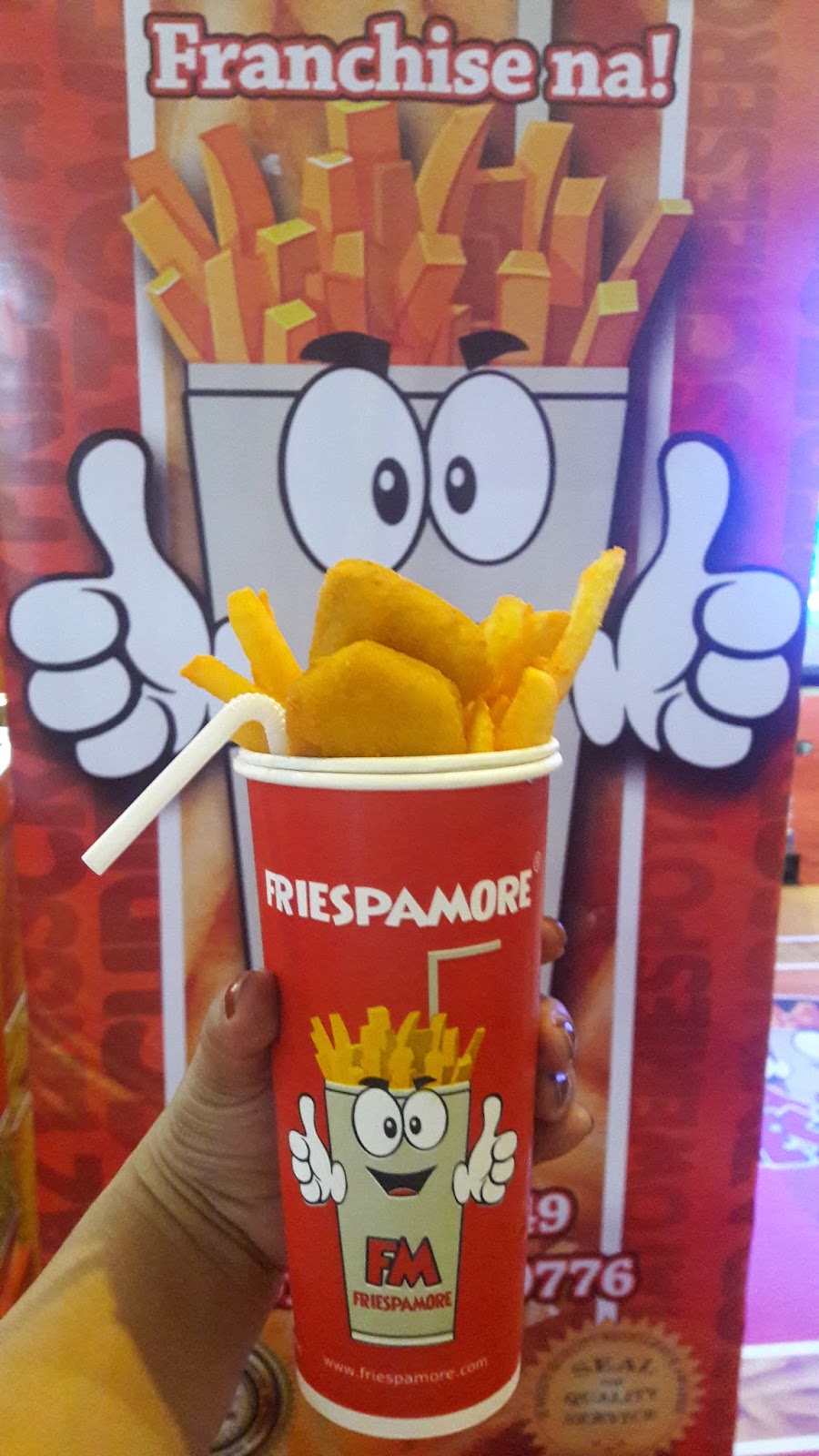 Eats a Travel Date with Leomy FRIESPAMORE a gourmet fries and drink in