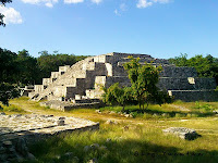 Estructura 36 Dzibilchaltun Ruinas Mayas Yucatan Mexico