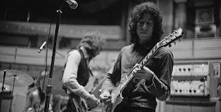 Ο Peter Green και ο μπασίστας των Fleetwood Mac, John McVie, προβάρουν στο Royal Albert Hall, Λονδίνο, 22 Απριλίου 1969 Ο Peter Green και ο μπασίστας των Fleetwood Mac, John McVie, προβάρουν στο Royal Albert Hall, Λονδίνο, 22 Απριλίου 1969