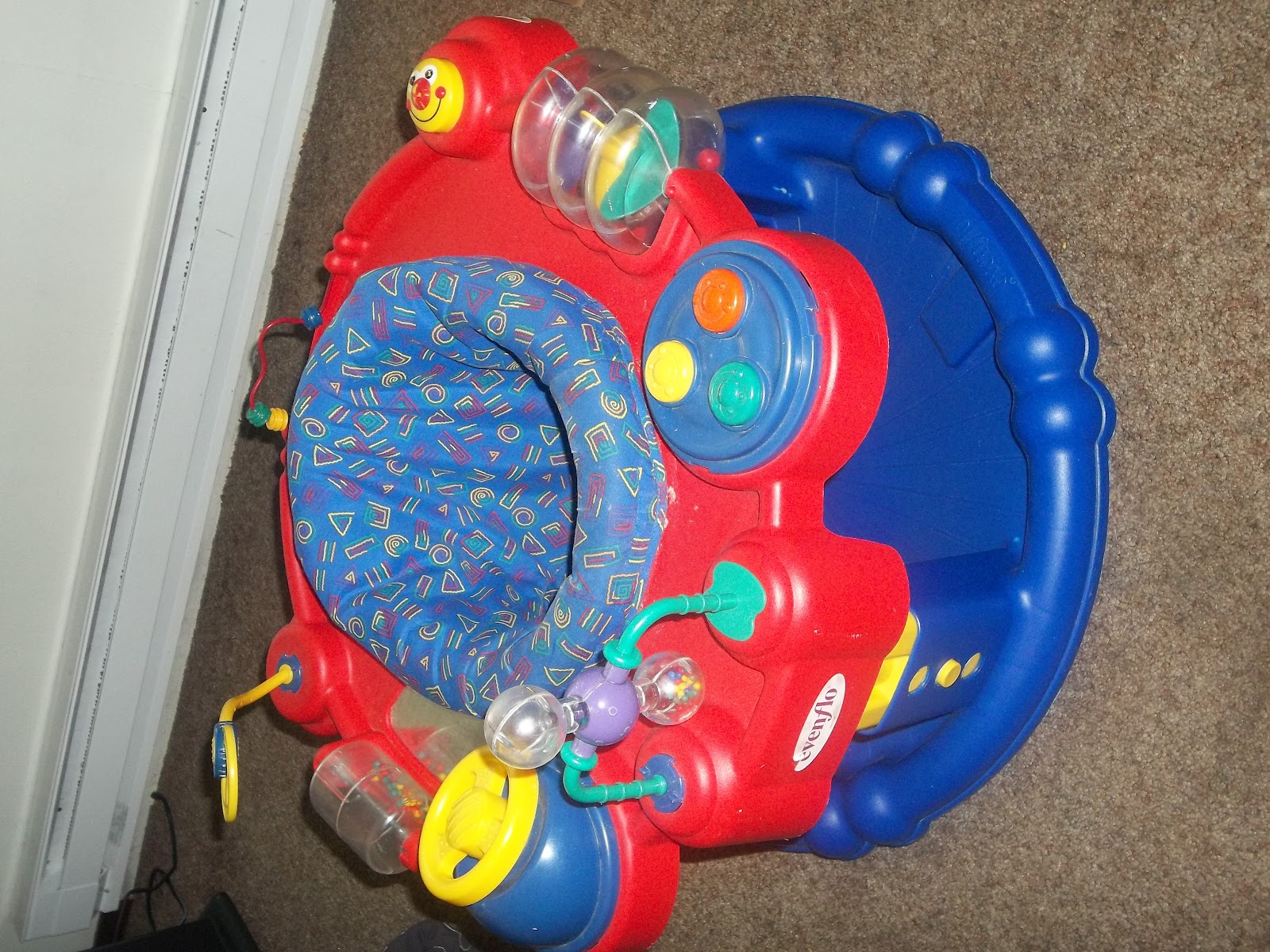 rexsale Baby Discover and Play Stand Bouncer 22