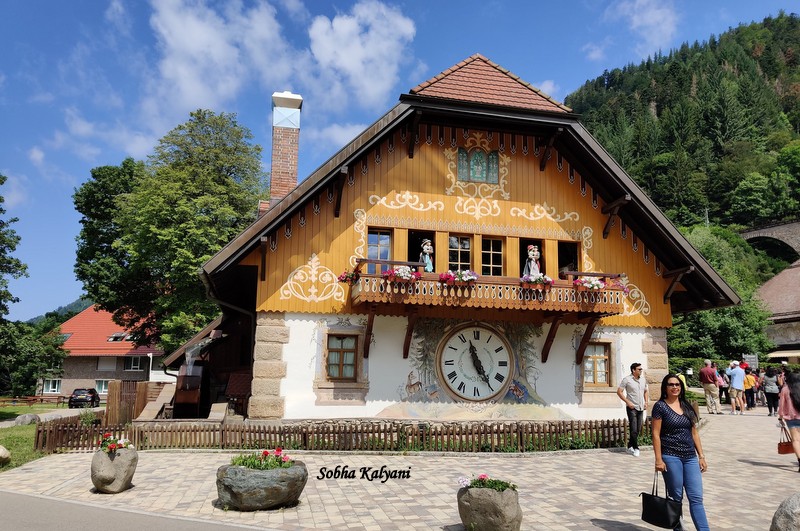 Visit To Cuckoo Clock Factory in Drubba, Germany