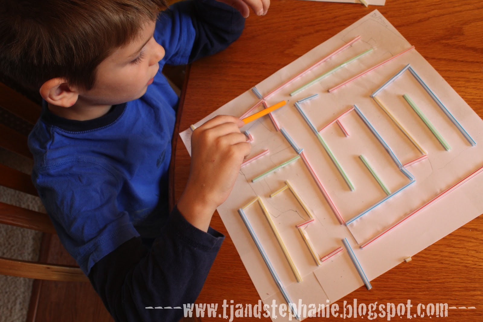 marble and straws game