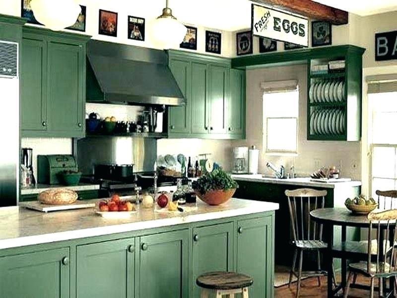 Eye For Design How To Create A Trendy Dark Green Kitchen