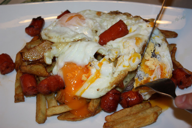  huevos rotos con chistorra 