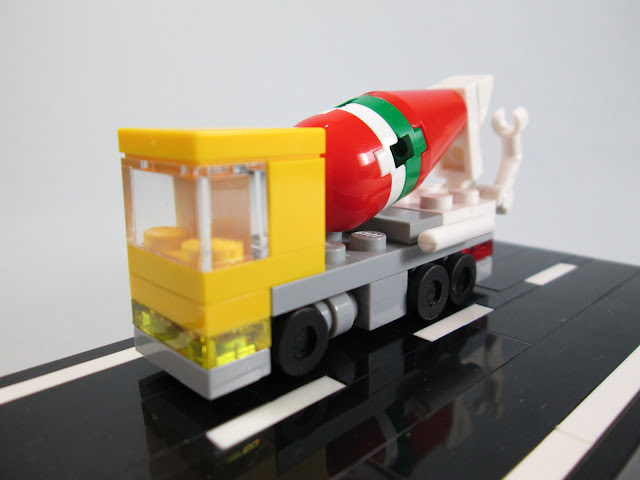 MOC LEGO camião de transporte de cimento em micro escala