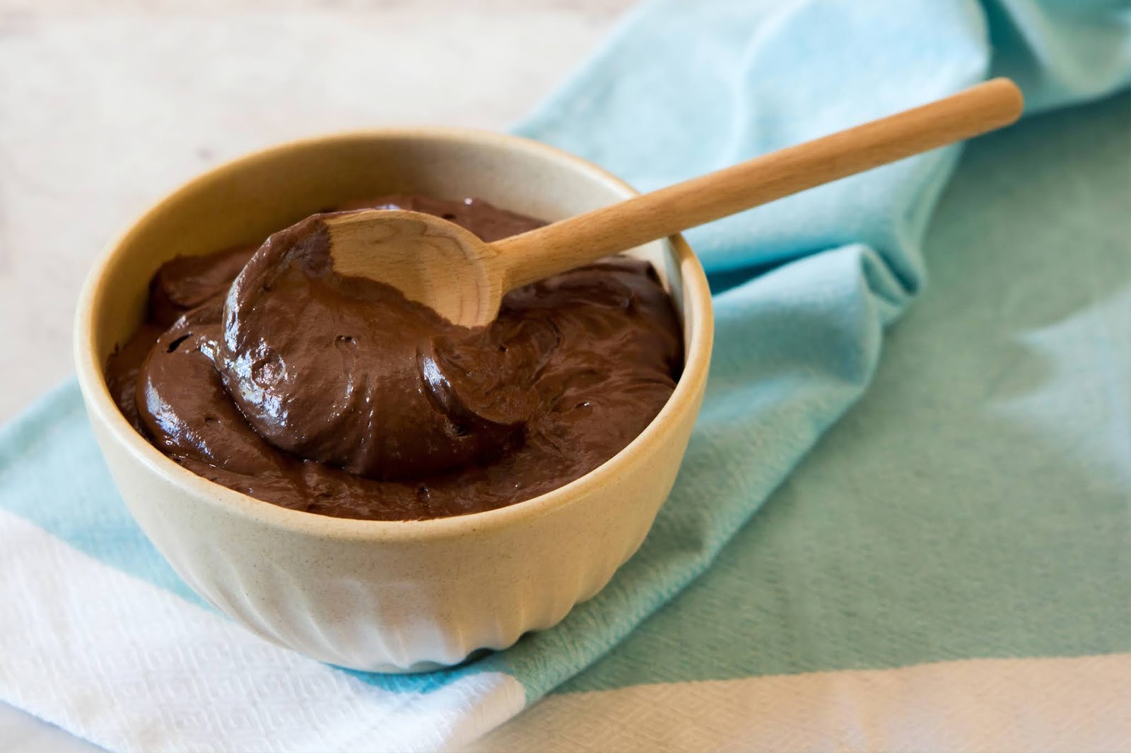 Raw Vegan Avocado Chocolate Mousse Recipe
