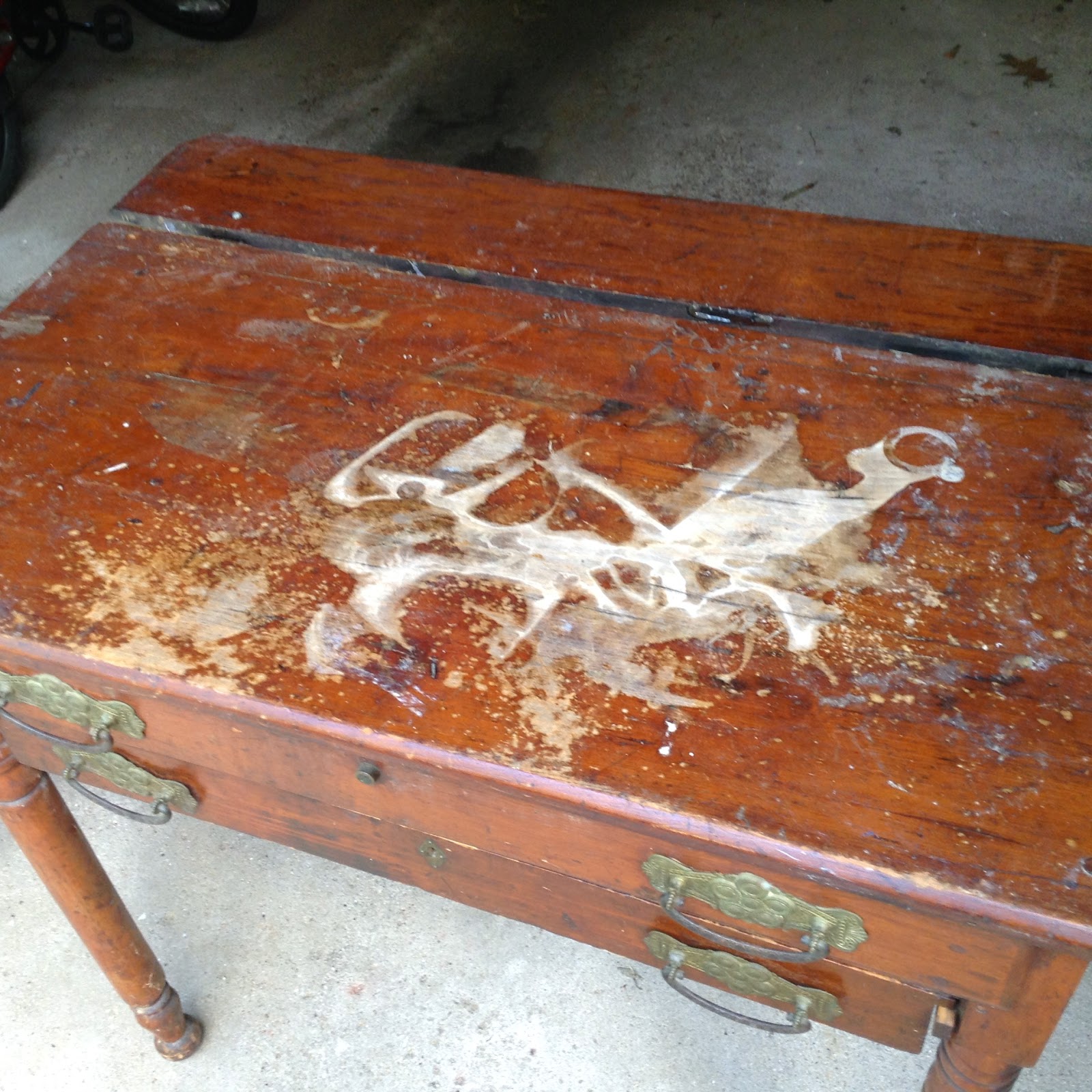 DIY Refinish an Old Table.