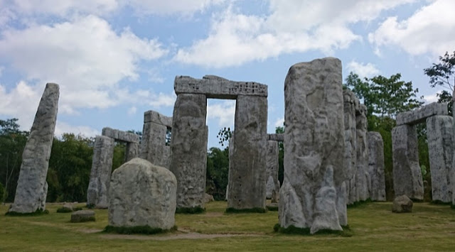 Dowes29.com: Lokasi dan Tiket Masuk Batu Purba Stonehenge ...