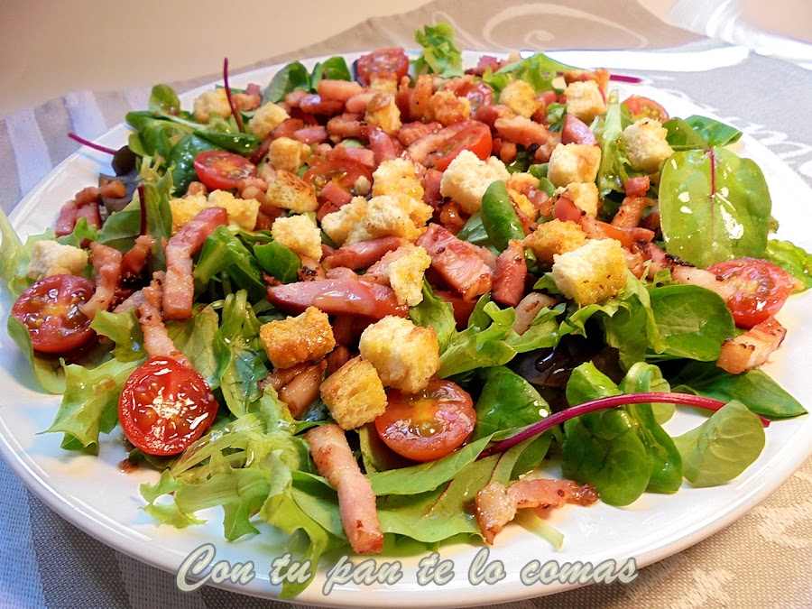 Ensalada con bacon y vinagreta de miel