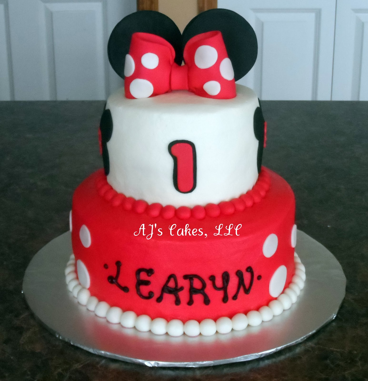 AJ's Cakes Minnie Mouse Cake