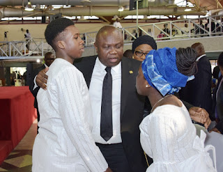 Tears as Deji Tinubu makes final journey home... Ambode, Amosun, Dolapo Osinbajo pay last respects