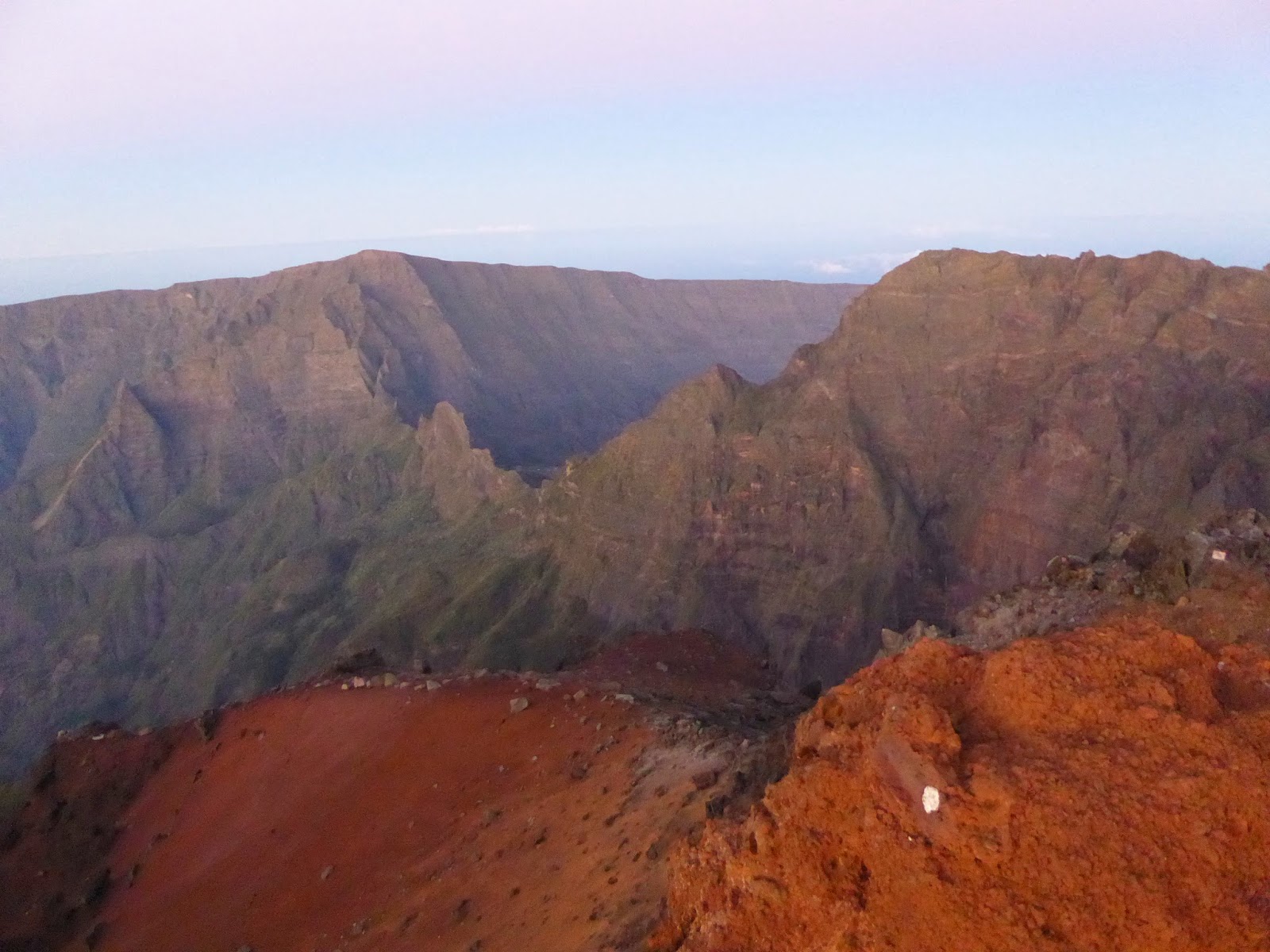 Voyage sur l' « île Intense » Ascension du Piton des Neiges Bourg Murat