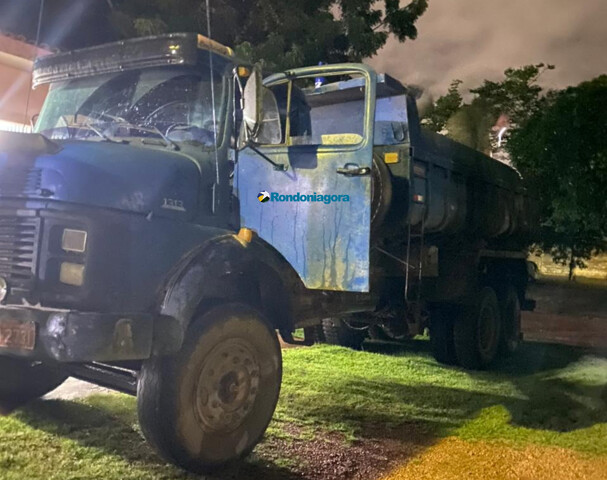 PM apreende cem mil maços de cigarros contrabandeados durante Operação em RO