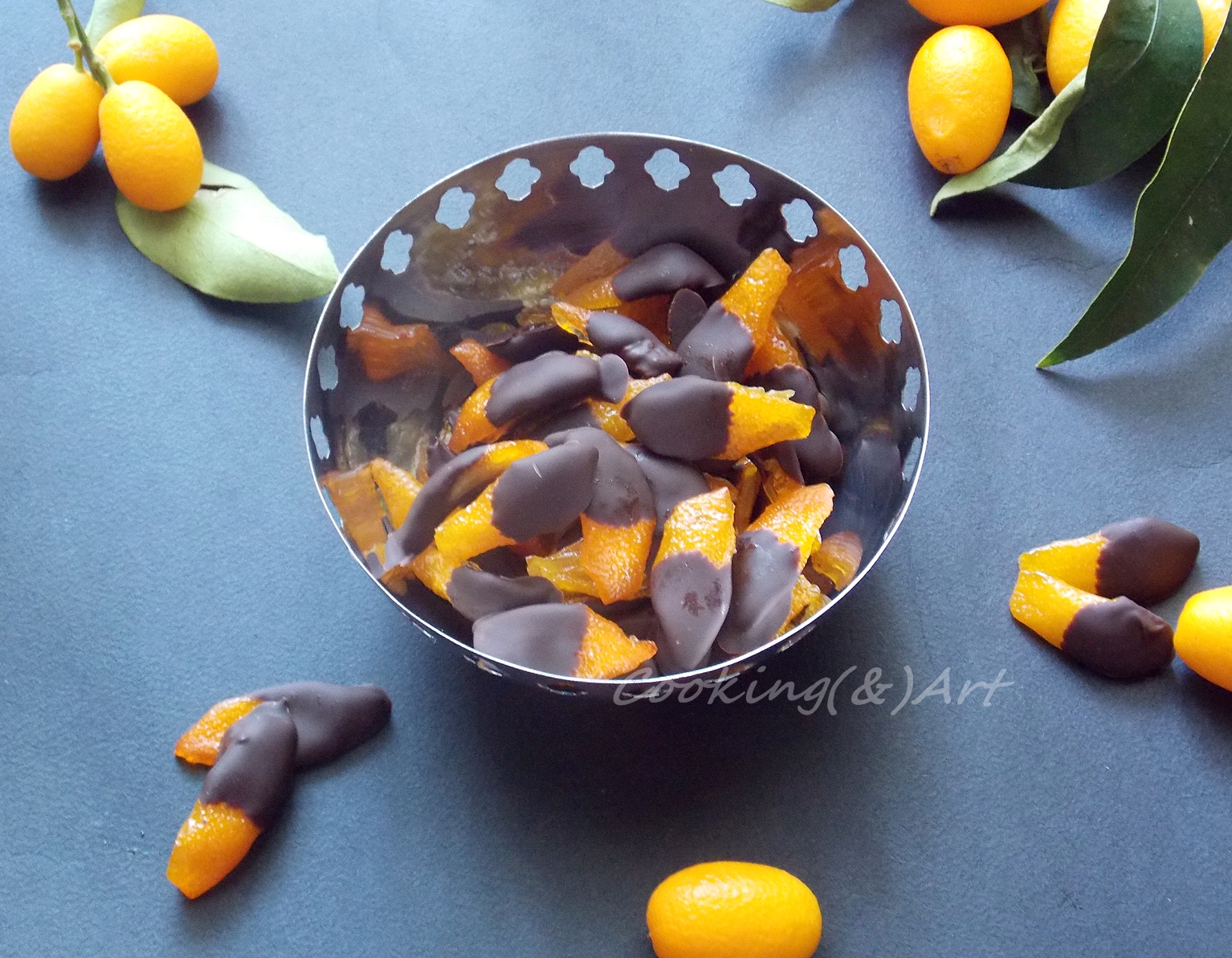 Σοκολατένια κουμκουάτ / Chocolate dipped kumquats Cooking & Art by