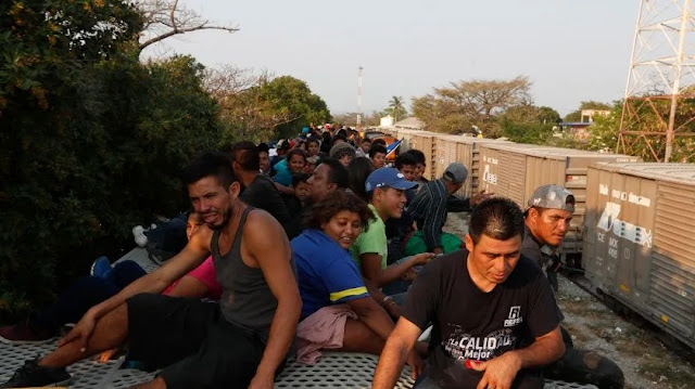Migrantes contratados en México tendrán seguro y prestaciones