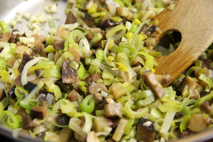 Adventures in all things food: Stuffed Portabella Mushrooms for the