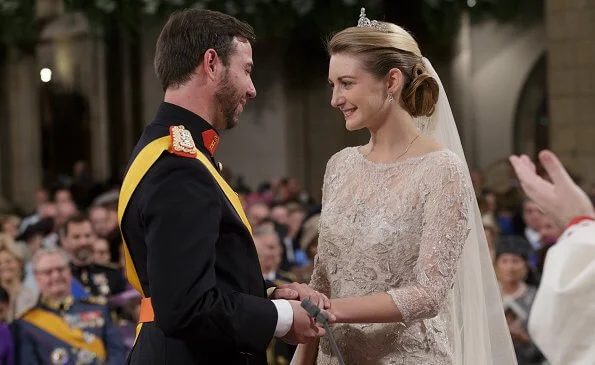 Hereditary Grand Duke Guillaume and Hereditary Grand Duchess Stephanie celebrated their 8th wedding anniversary. Happy 8th wedding anniversary