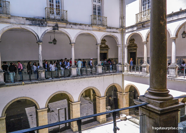 Pátio interno da Faculdade de Direito da Universidade de Coimbra 