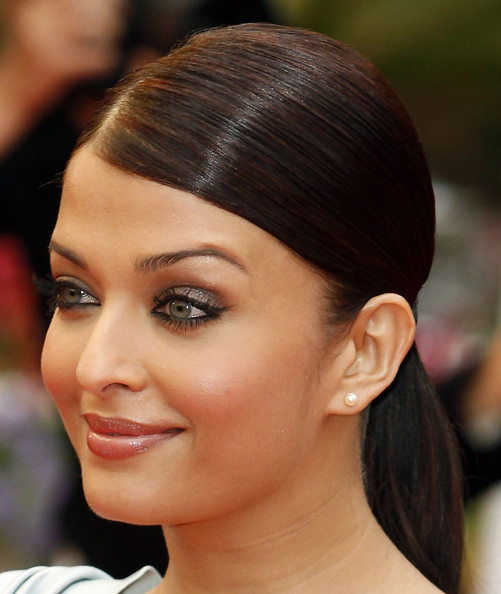 Aishwarya Rai Hairstyle 2018 Aishwaraya Rai