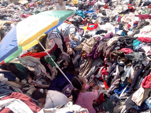 Menggunung Seperti Tumpukan Sampah, Ternyata ini Pasar Baju