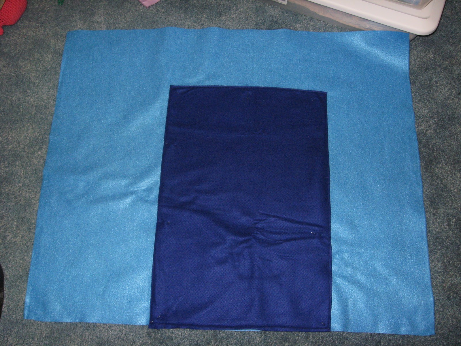 One Little Word She Knew Felt Card Table Playhouse Tutorial