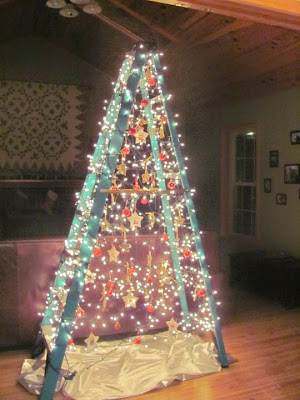 The Added Touch With Amani: Simple Christmas Tree Alternative