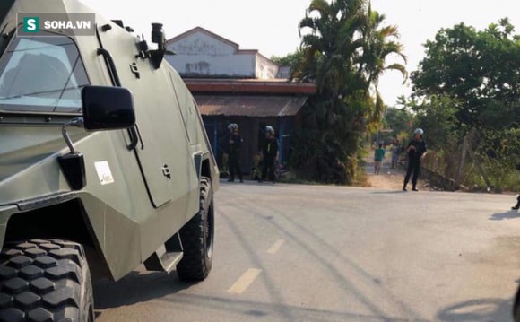 500 cảnh sát trang bị vũ khí đang truy bắt kẻ bắn chết 5 người ở Sài Gòn: Có thể nổ súng tiêu diệt khi cần thiết